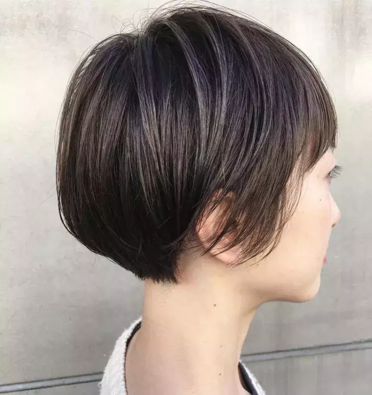 前下がり で大人っぽ可愛く 好感度upのヘアスタイル特集 ローリエプレス