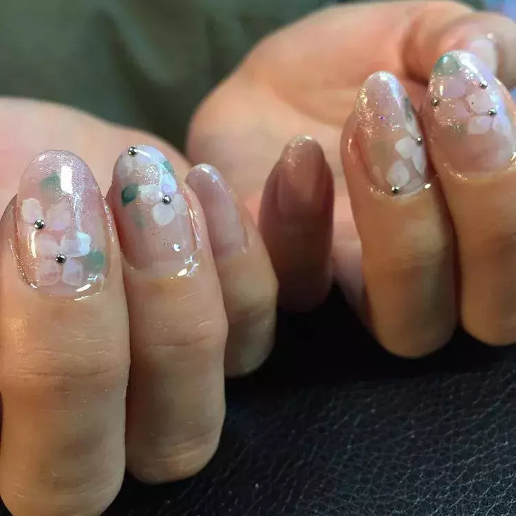 梅雨だからこそしたい 紫陽花ネイル おすすめデザイン8選 ローリエプレス