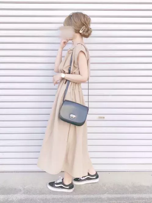 涼しげワンピースで楽ちん可愛い 夏にぴったりの大人っぽワンピコーデ6選 ローリエプレス 涼しげワンピースで楽ちん可愛い 夏にぴったりの大人っぽワンピコーデ6選 ローリエプレス