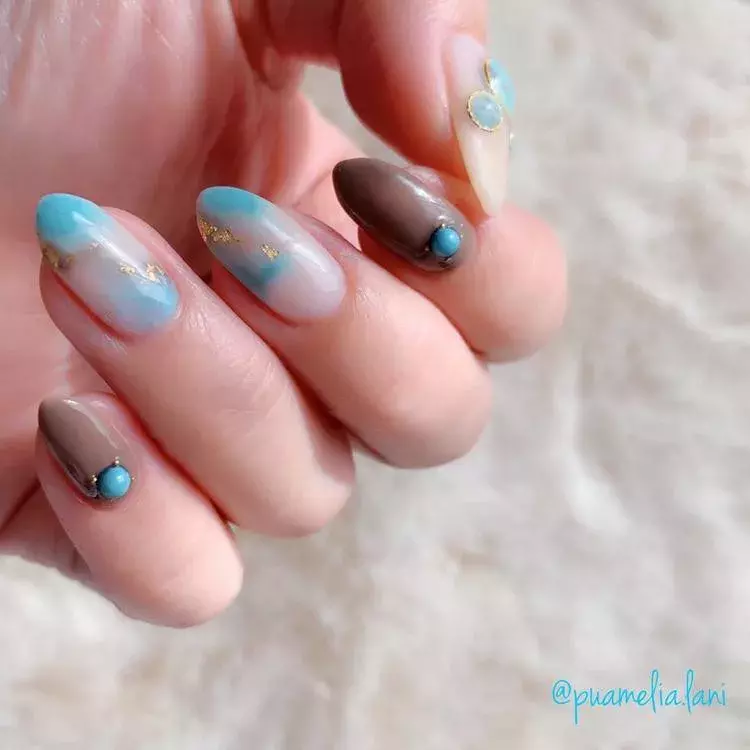 19年夏 明るめブラウンで上品ネイル 大人っぽさ引き立つネイルデザイン8選 ローリエプレス