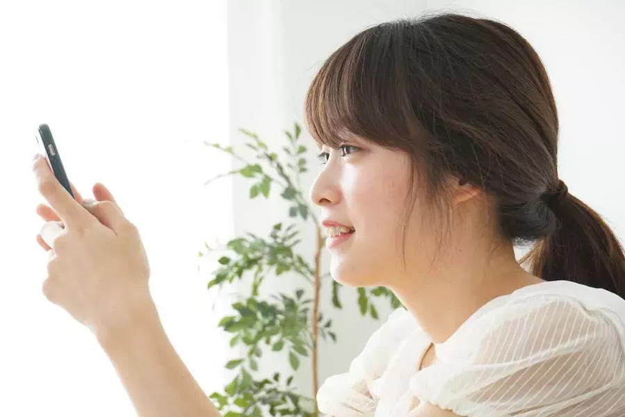 彼氏が絶えない女性ってどんな人 男性から愛される女性の特徴4つ ローリエプレス