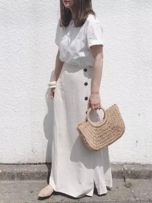 白多めで爽やか夏コーデ 初夏から取り入れたい涼しげいまっぽコーデ8選 ローリエプレス