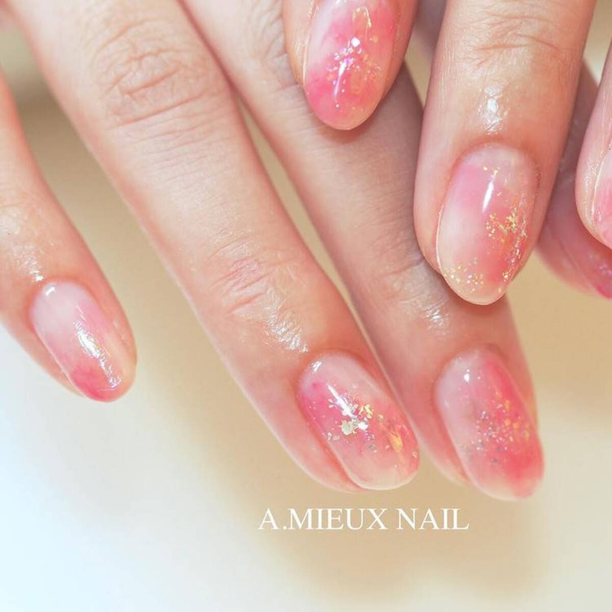 夏こそやりたいマーブルネイル メンズウケも抜群なサマーネイルデザイン ローリエプレス