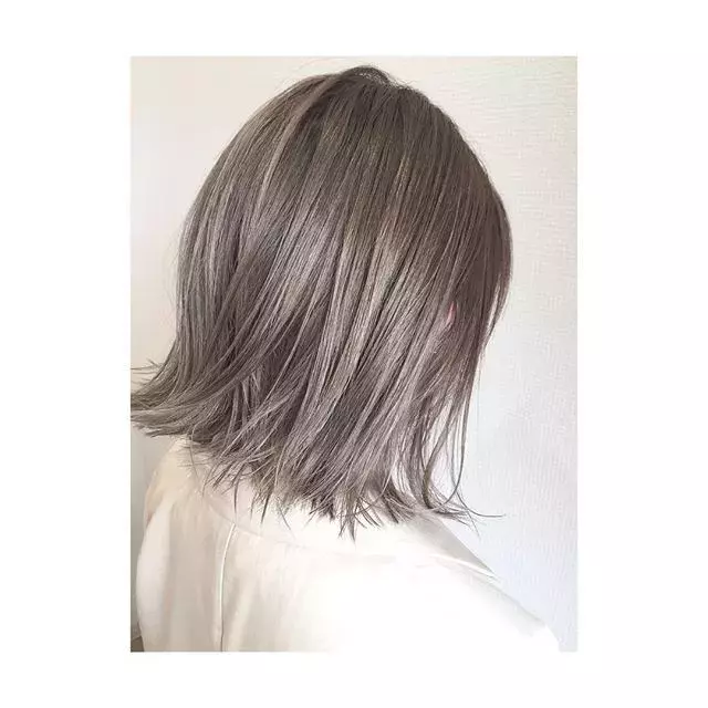 透明感upが叶うシアーカラーのヘアは 透け感が大切 モテカラー大特集 ローリエプレス