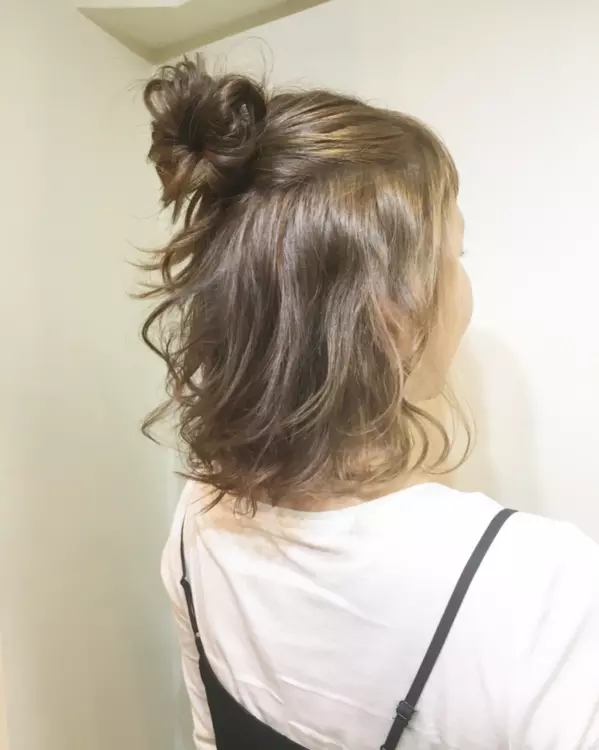 19夏ヘアアレ メッシーバンで涼しげな抜け感を手に入れて ローリエプレス