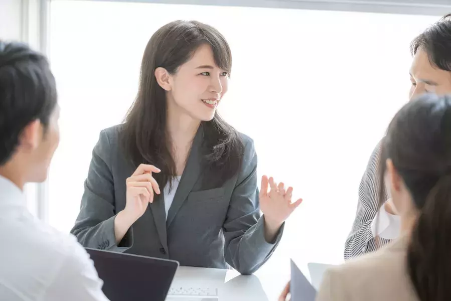 無意識だからグッとくる しっかり者に見えるけど実は繊細な女性がモテる理由4つ ローリエプレス