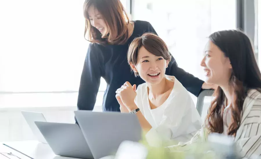 無意識だからグッとくる しっかり者に見えるけど実は繊細な女性がモテる理由4つ ローリエプレス