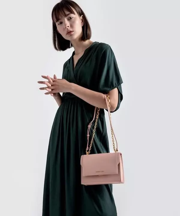 バッグ から季節感を取り入れて 秋トレンドのバッグを要チェック ローリエプレス