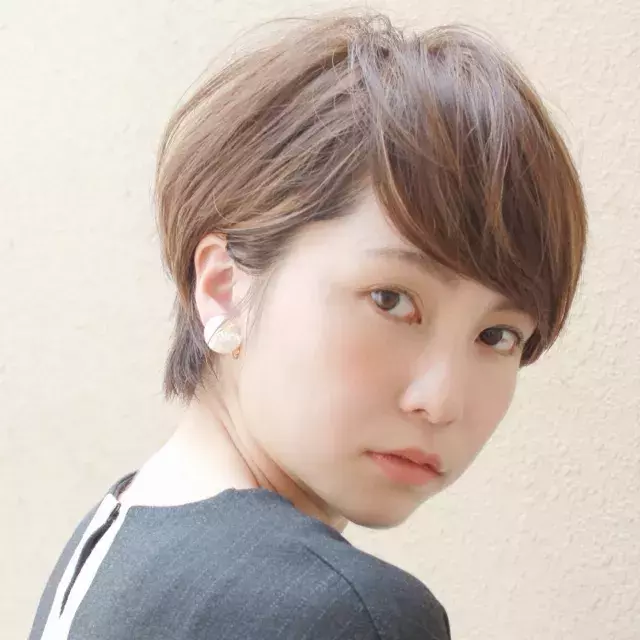 傷んだ毛先は切ってイメチェン 秋のショート ボブ ミディアムヘア特集 ローリエプレス
