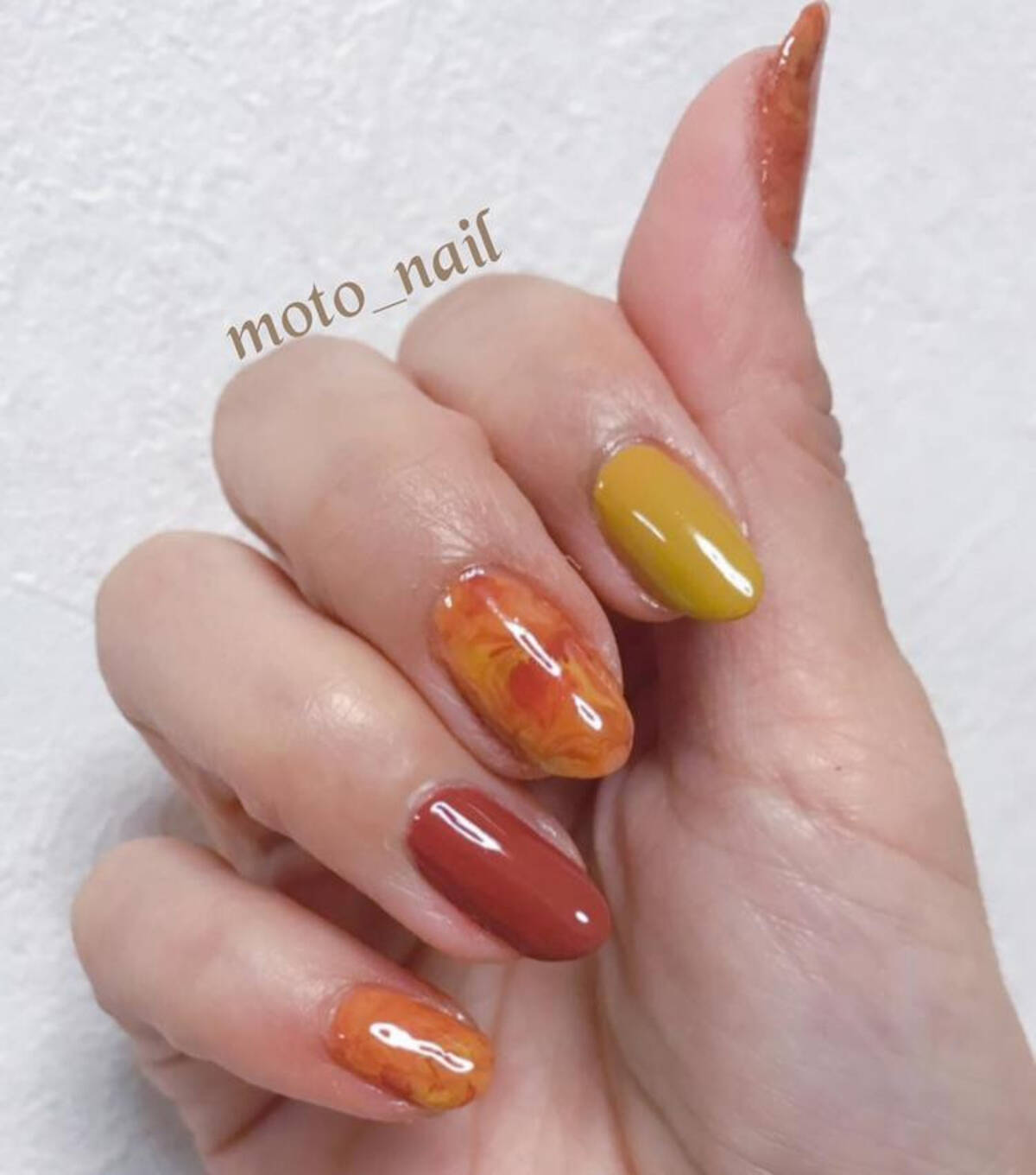 ネイルでも秋の紅葉を楽しむ 風情あふれる もみじネイル 8選 ローリエプレス