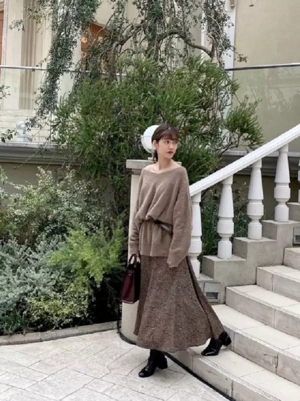 今年の秋冬は カフェラテコーデが人気 大人女子だからこそ着こなせるコーデ7選 ローリエプレス