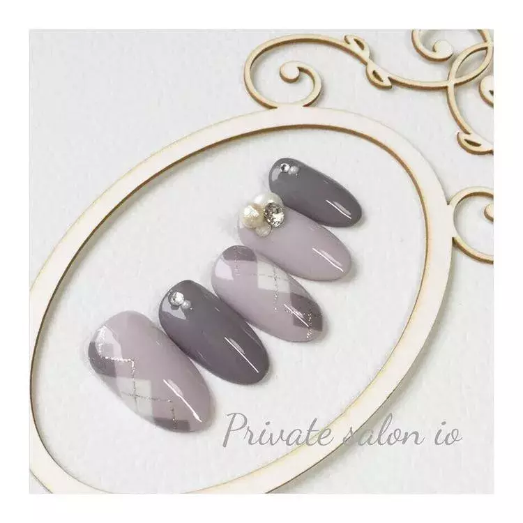 冬の定番 アーガイル どう取り入れる 大人可愛いネイルデザイン8選 ローリエプレス