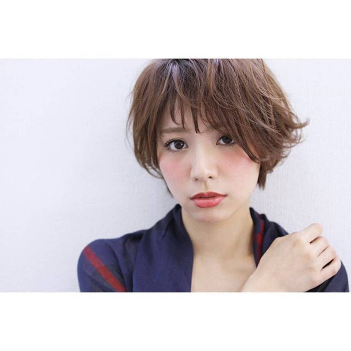 ダブルバングで前髪アレンジを楽しむ 大人っぽくも可愛くもなれるヘアスタイル6選 ローリエプレス