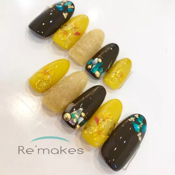 お祝いにぴったりのネイルで年の年始めを楽しもう 成人式や和装にぴったりのお祝いネイル11選 ローリエプレス