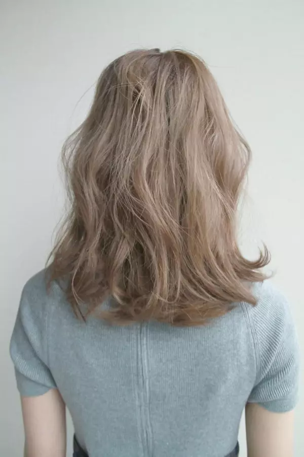 暖色カラーで恋を呼ぶ バレンタインに向けて暖かみのあるヘアカラーにチェンジ ローリエプレス