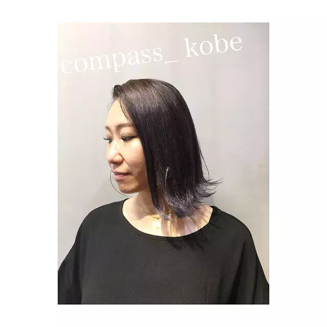 大人っぽヘアカラーは パープルアッシュ で叶える 落ち着いた色味で上品なショート ボブスタイル特集 ローリエプレス