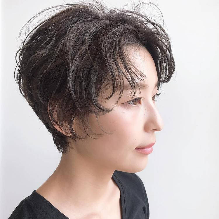 ショートヘアはハイライトを入れて立体的に こなれ感のあるヘアスタイル7選 ローリエプレス