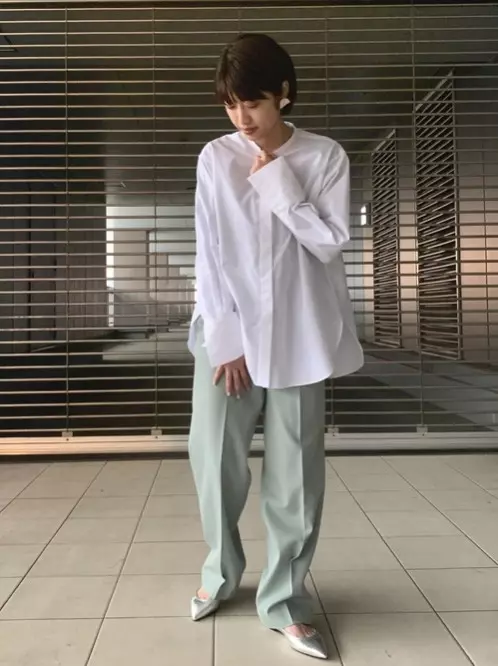 ピスタチオカラーのアイテムは在宅勤務にぴったり 大人っぽい印象になるきれいめコーデ8選 ローリエプレス