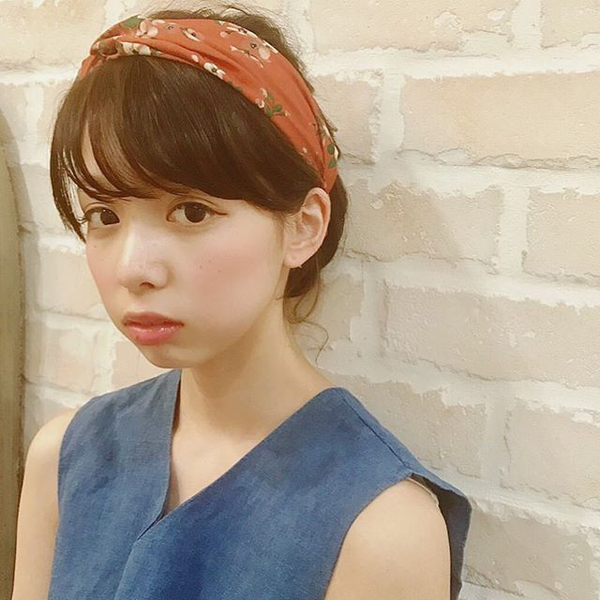 うっとおしい前髪は“ヘアバンド“で解決！テレワーク中でもOKなお家ヘアスタイル7選 ローリエプレス