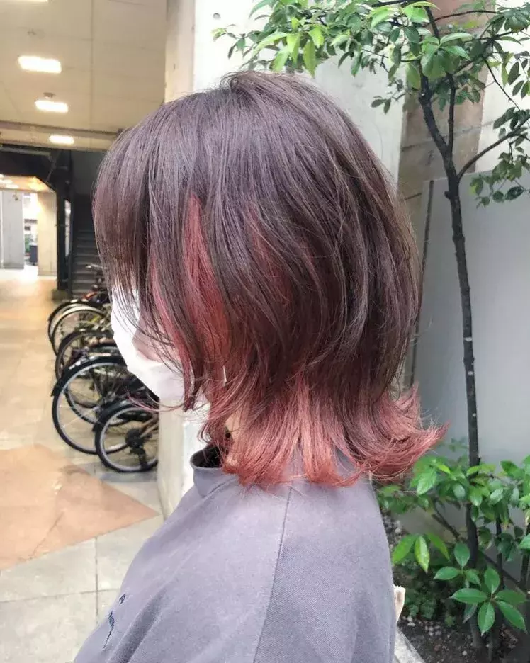 ポイントカラーで今っぽヘアに即垢抜け 自分好みのトレンドヘアを楽しもう ローリエプレス