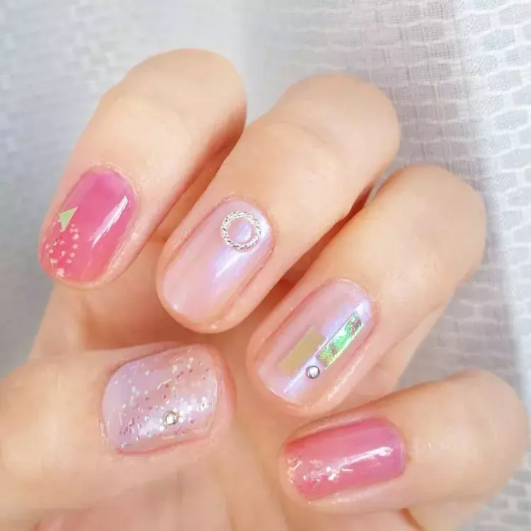 うるっと じゅわっと感が可愛い 夏のデザインにシロップネイルはいかが ローリエプレス