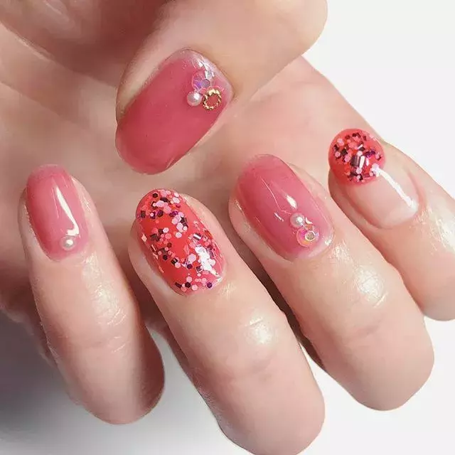 秋先取りならシースルーネイルにお任せ おすすめデザインもご紹介 ローリエプレス 秋先取りならシースルーネイルにお任せ おすすめデザインもご紹介 ローリエプレス