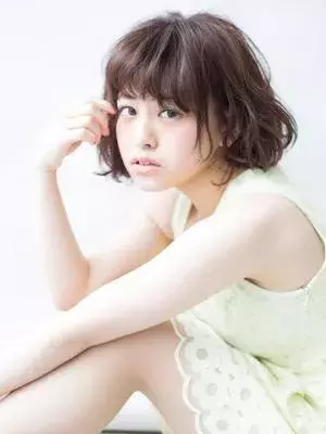 アイドルに学ぶ 小顔になれるヘアスタイル ヘアアレンジ ローリエプレス