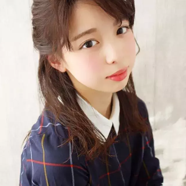 ミディアムヘアのあなたへ オフィスでのヘアアレンジ ローリエプレス