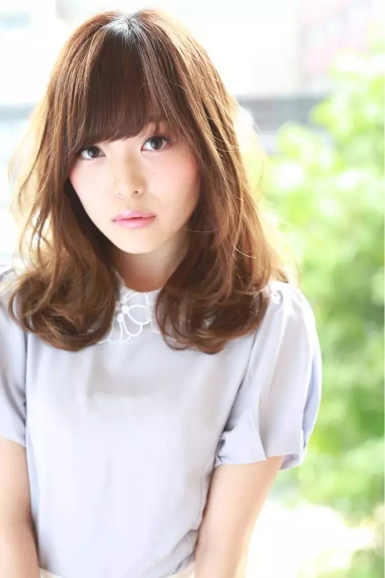 セルフで簡単 大人な流し前髪セット法で秋は知的美人 ローリエプレス セルフで簡単 大人な流し前髪セット法で秋は知的美人 ローリエプレス