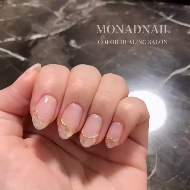 オフィスネイルにも遊び心をプラス 上品で可愛いフレンチネイル特集 ローリエプレス オフィスネイルにも遊び心をプラス 上品で可愛いフレンチネイル特集 ローリエプレス