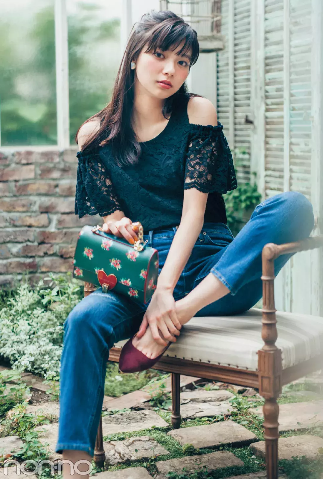 優愛 優子 友菜が超絶キレイでため息 女っぽトップスでデニムコーデ ローリエプレス 優愛 優子 友菜が超絶キレイでため息 女っぽトップスでデニムコーデ ローリエプレス