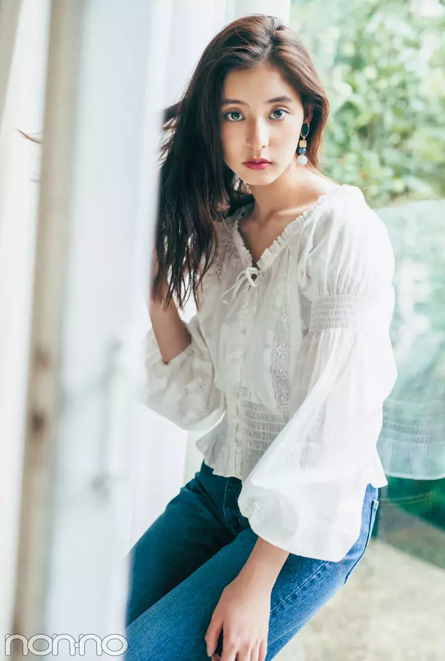 優愛 優子 友菜が超絶キレイでため息 女っぽトップスでデニムコーデ ローリエプレス