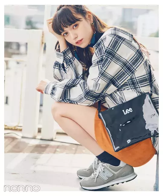 足元って意外と見られてます スニーカーで女子っぽさを出すコーデテク ローリエプレス