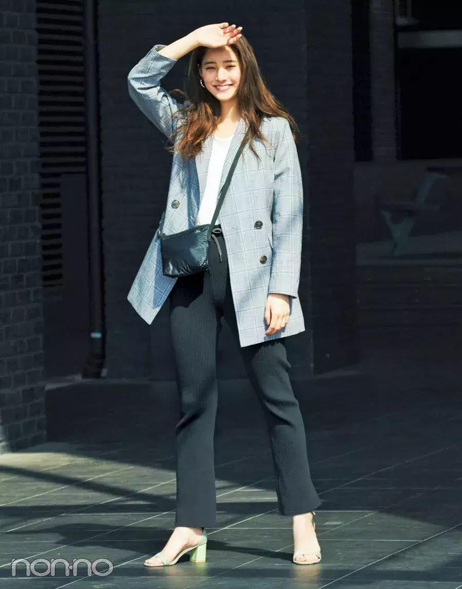 リブパンツが人気急上昇中って知ってた 今っぽコーデをチェック ローリエプレス