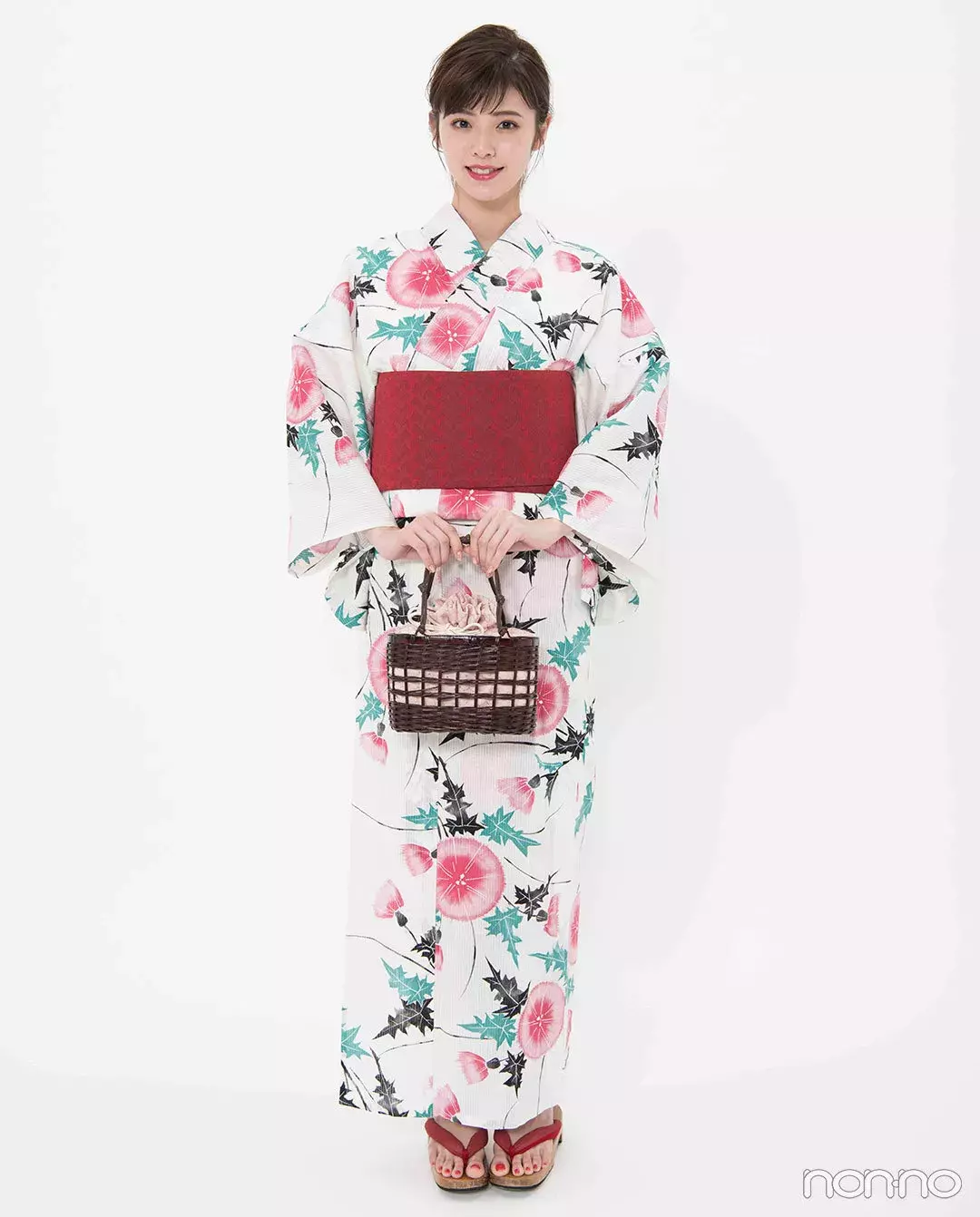もう今年も浴衣の時期 差がつく写真映えするしぐさ ポーズをチェック ローリエプレス