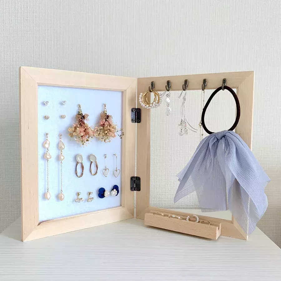 セリアでdiy 30分で完成 簡単アクセサリースタンド ローリエプレス