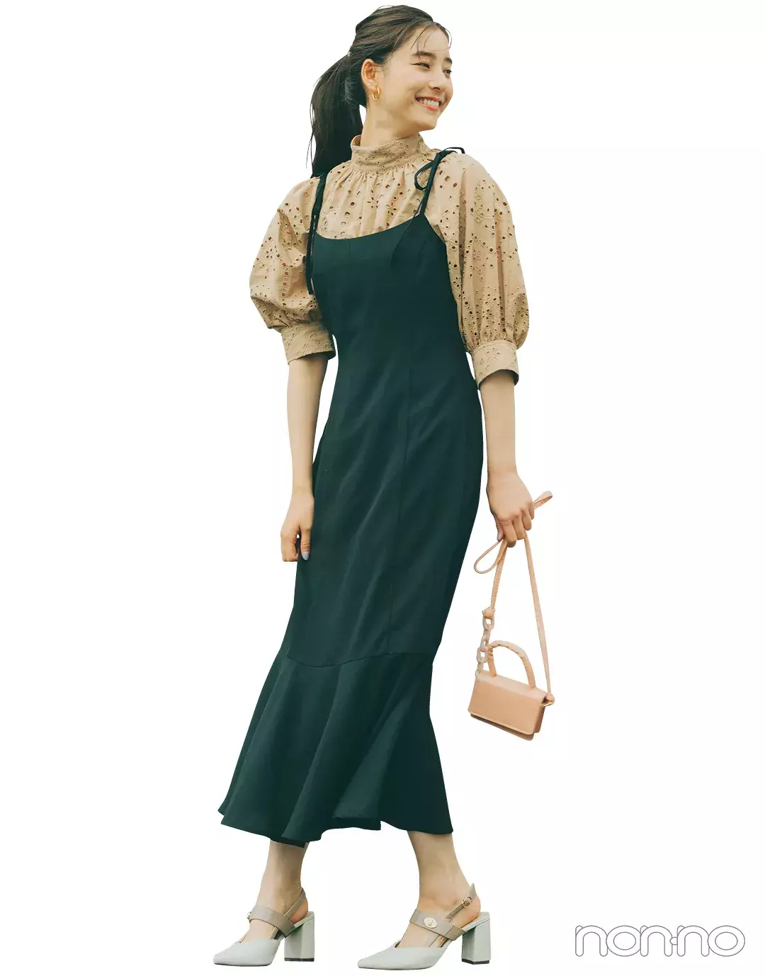 １枚あれば１年中着られる キャミワンピが10倍盛れるコーデ ローリエプレス