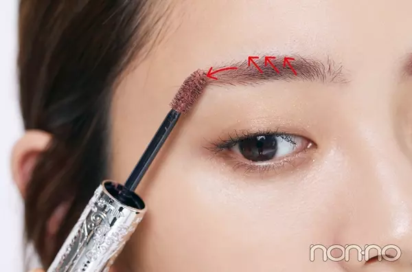 カラー眉で印象チェンジ おすすめ眉マスカラ 失敗しない使い方は ローリエプレス