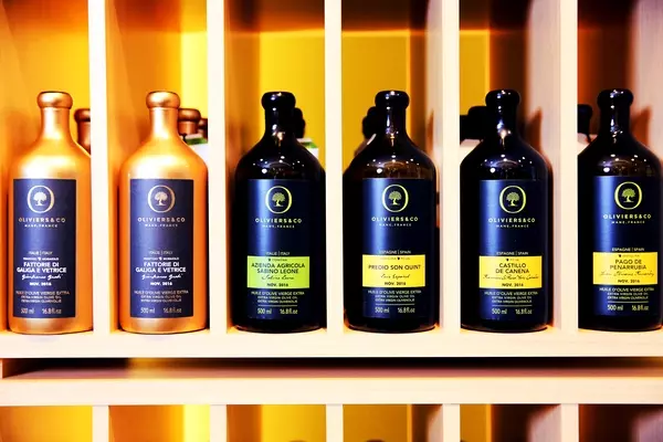 最高級オリーブオイルを使った贅沢ランチ カフェが楽しめる Oliviers Co に注目 ローリエプレス