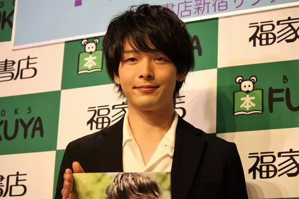 中村倫也 好みのタイプは 落ち着いた人がいいですね ローリエプレス