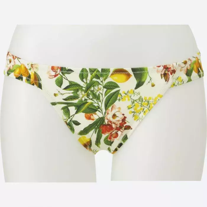 昨年完売した ユニクロ の水着 プリンセス タム タム コラボが今年も登場 上下で 3 000とコスパも最強 ローリエプレス