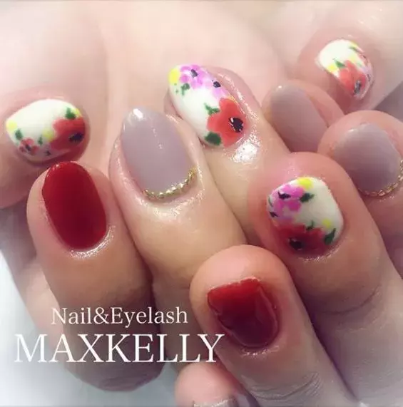 18 春にしたい 花柄ネイルデザインまとめ ローリエプレス