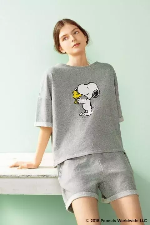 スヌーピーとgu ジーユー が初コラボ 可愛すぎるパジャマが登場しました ローリエプレス