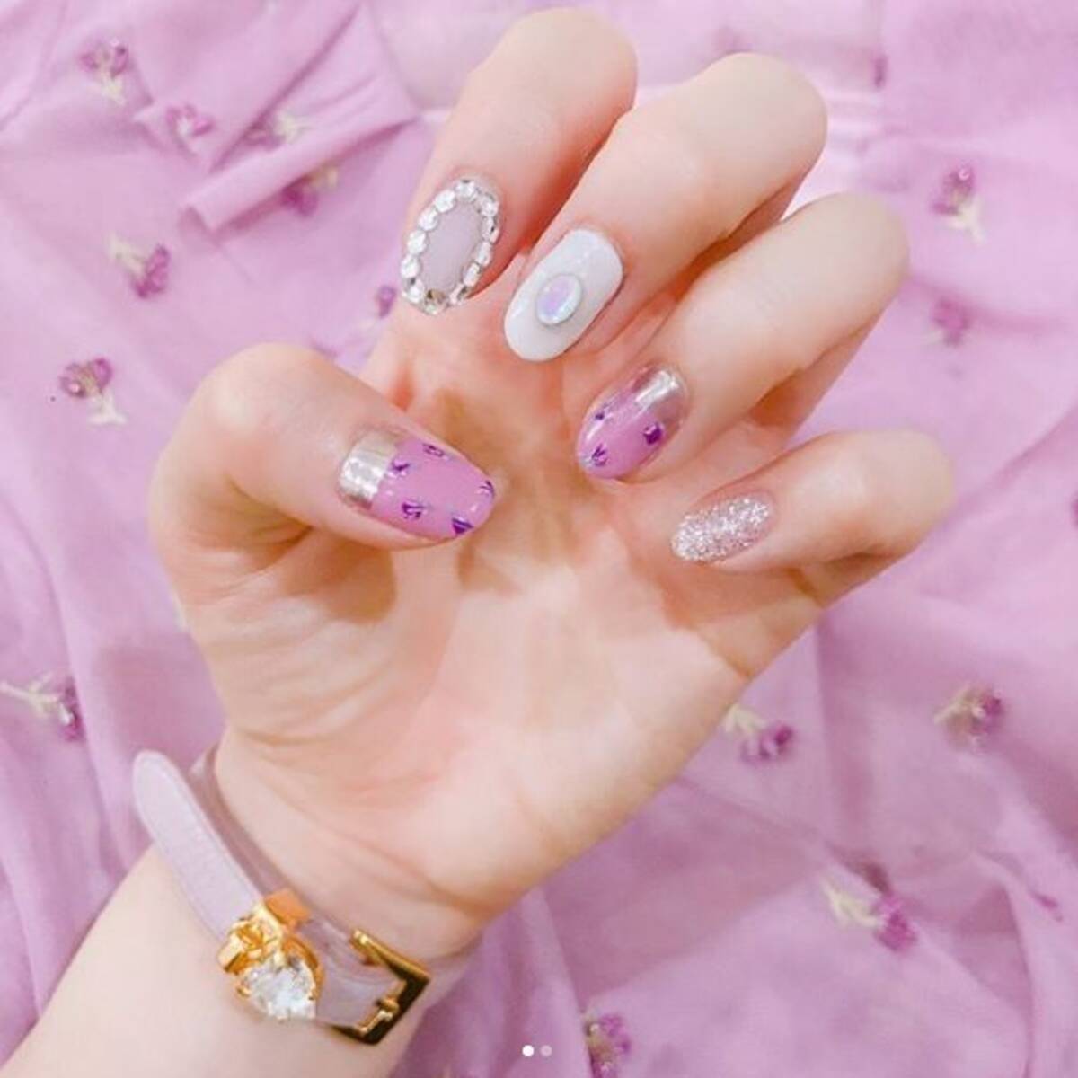 絶対真似したくなる大人かわいいガーリーネイルコレクション ローリエプレス