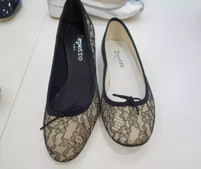 バレエシューズで有名な Repetto レペット 18 19秋冬の新作靴からトレンドチェック ローリエプレス