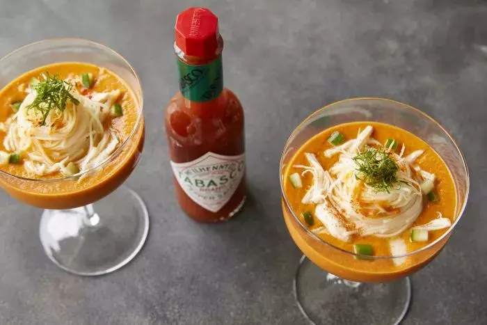 旨辛でやみつきに 簡単美味しいタバスコ活用レシピ3選 ローリエプレス