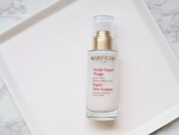 マリコール の輪郭彫刻美容液で小顔になれるのか 1か月ガチお試し ローリエプレス