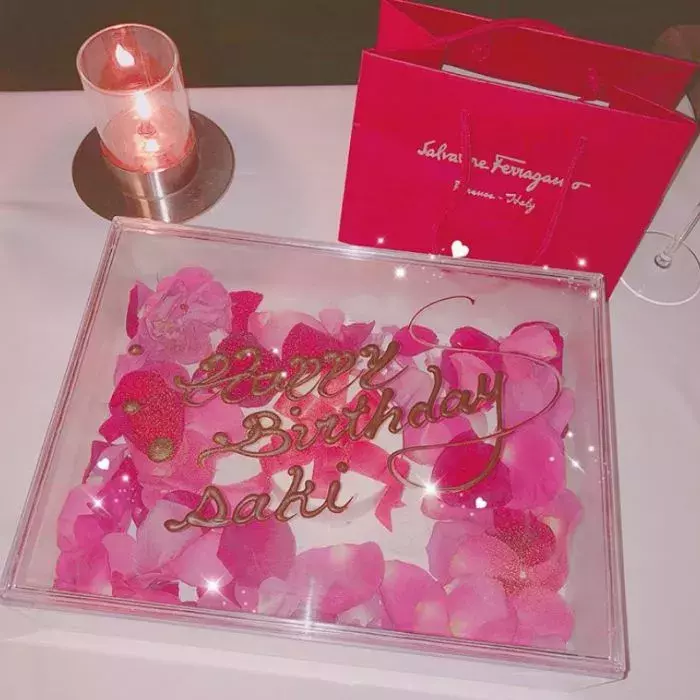 最高に可愛い誕生日ケーキでお祝いできる都内のフレンチレストラン5選 ローリエプレス 最高に可愛い誕生日ケーキでお祝いできる都内のフレンチレストラン5選 ローリエプレス