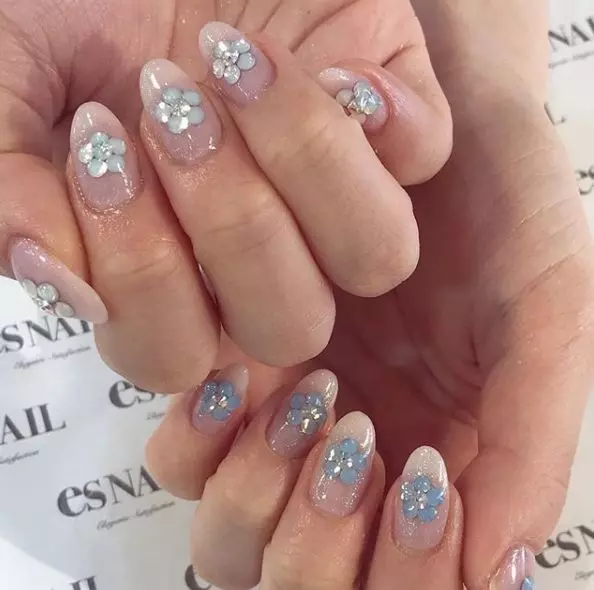 19 愛され春ネイルデザインまとめ ローリエプレス