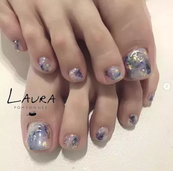 19 サンダルに春色が映える フットネイルまとめ ローリエプレス 19 サンダルに春色が映える フットネイルまとめ ローリエプレス